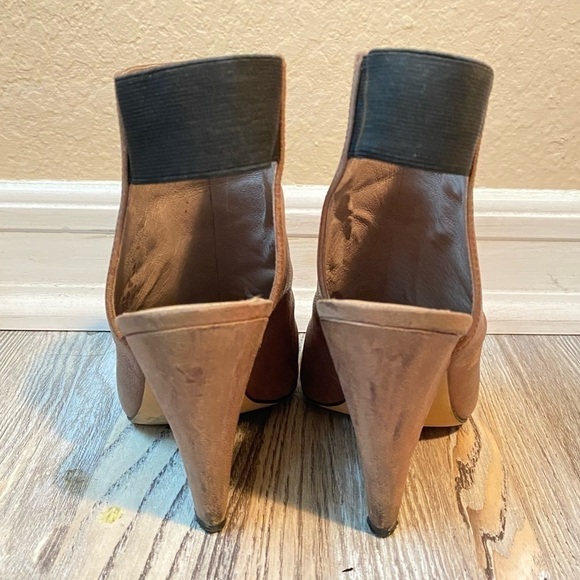 Vince Camuto Mocha Brown Leather Open Booties Size 7 - Picture 5 of 7